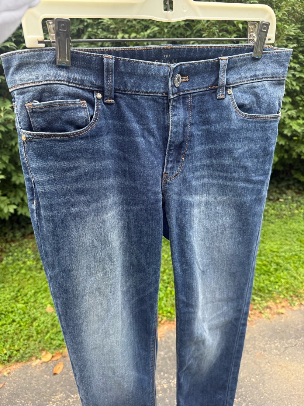 Whitehouseblackmarket women’s jeans size 8 the slim